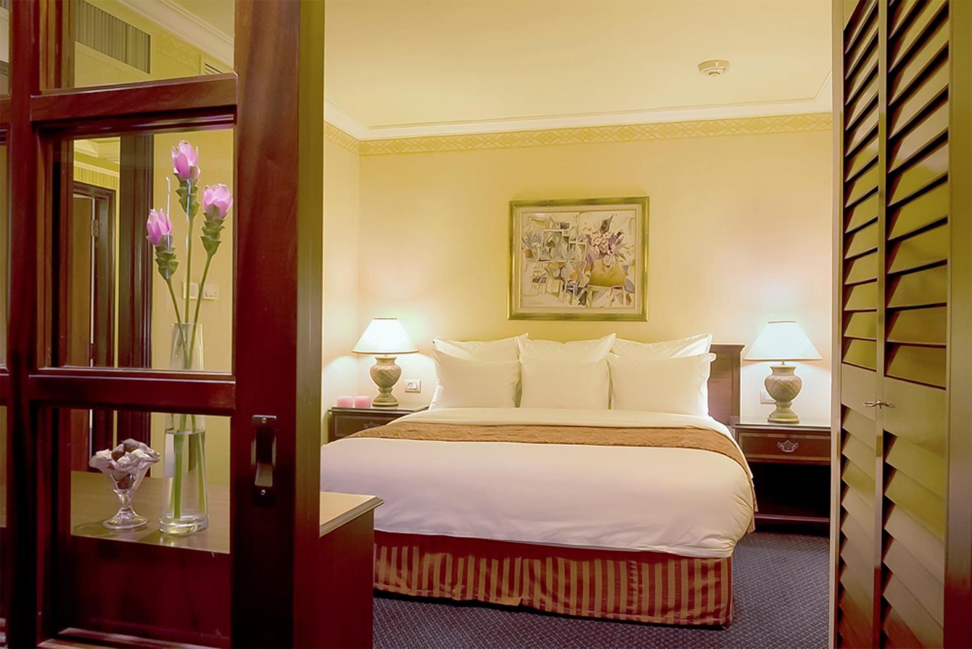 Renaissance Hotel